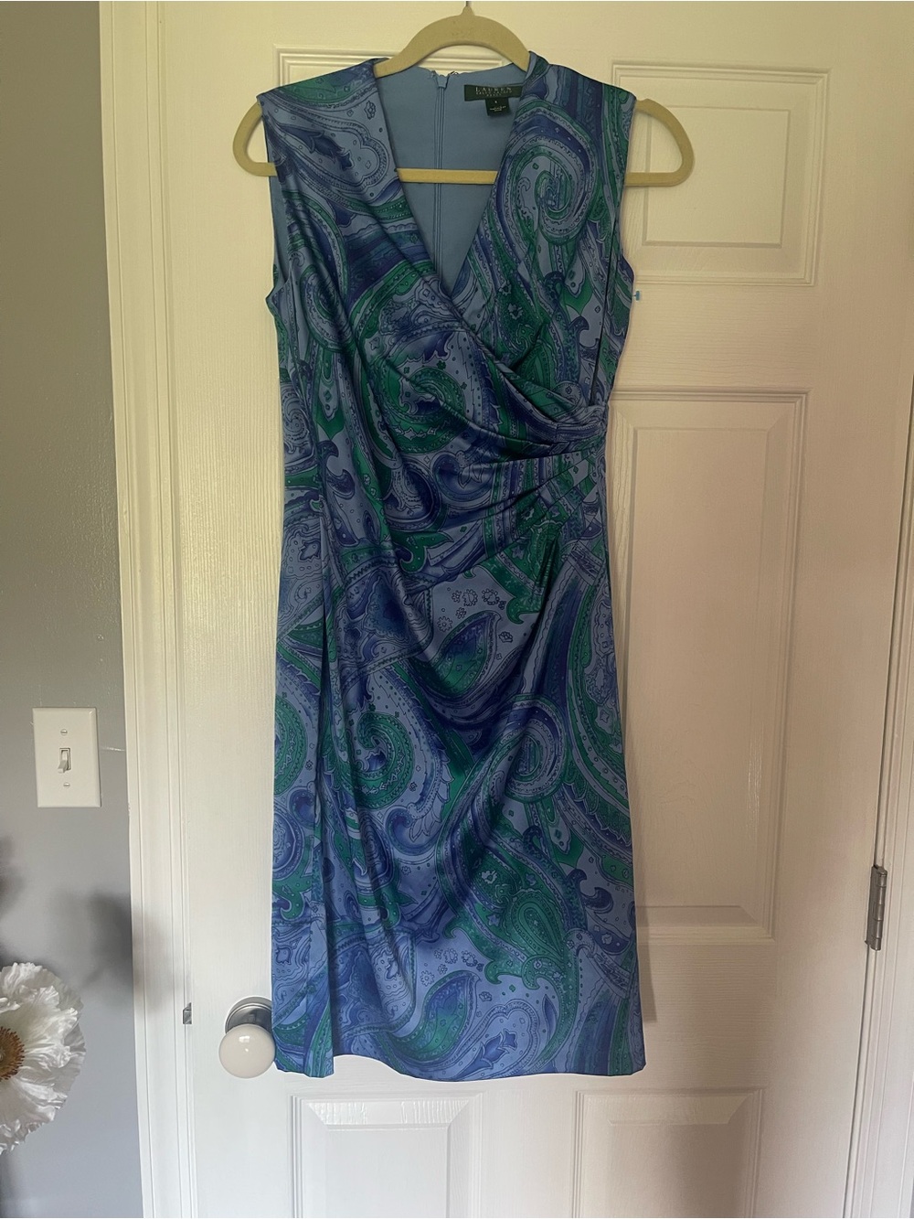 Ralph Lauren Blue & Green Paisley V-Neck knee length Dress size 6